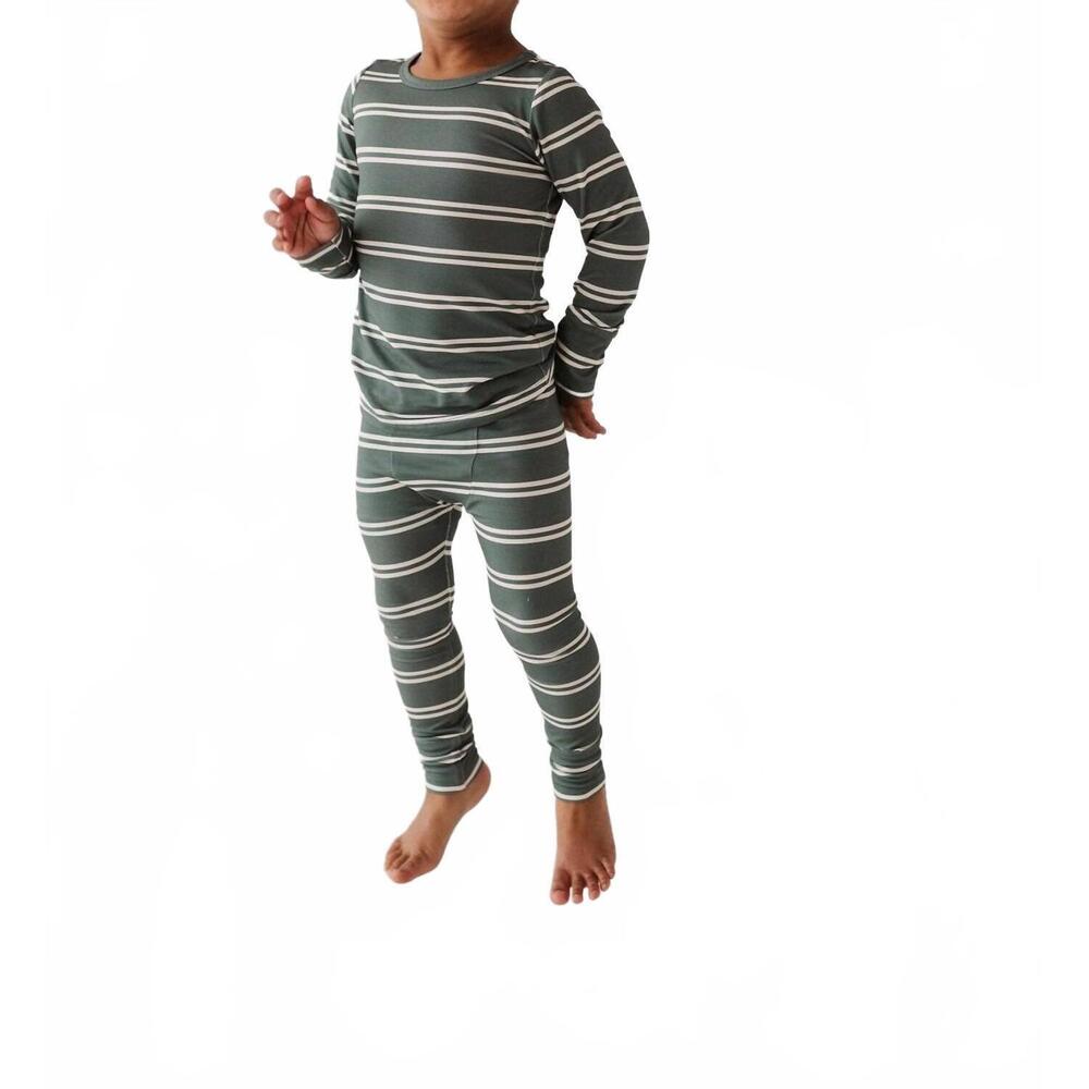 NEW BABYSPROUTS kid's pine stripe long sleeve lounge set in green